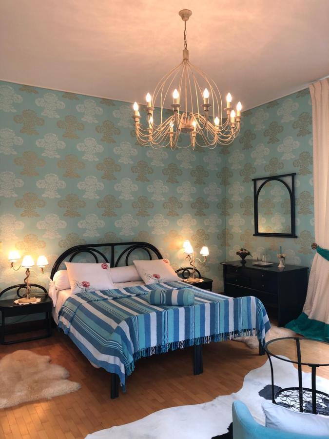Chateau Les Tourelles Bertrix Kamer foto