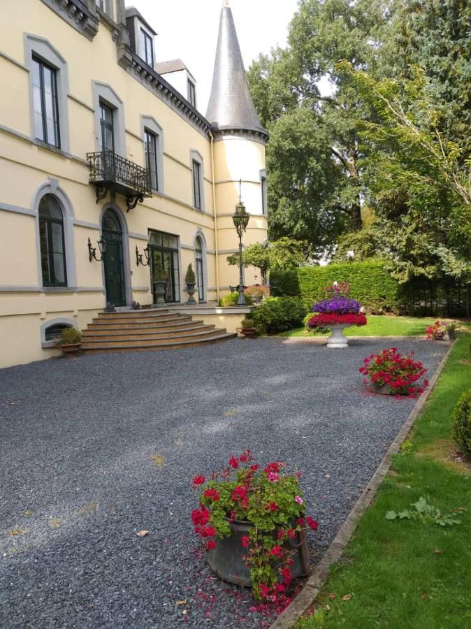 Chateau Les Tourelles Bertrix Buitenkant foto
